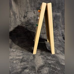 Standing cork/chalk board